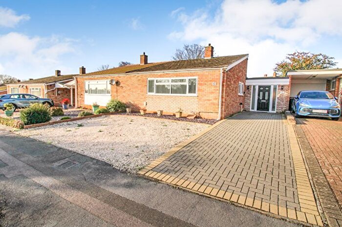 3 Bedroom Bungalow For Sale In Rowan Gardens, Gamlingay, SG19