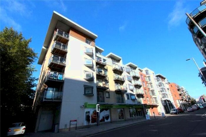 2 Bedroom Flat To Rent In High Street, Southampton, Hampshire, SO14