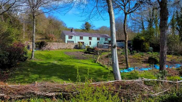 3 Bedroom Cottage For Sale In Heol Ddu, Ammanford, SA18