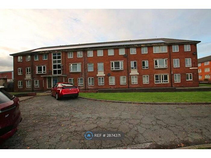 3 Bedroom Flat To Rent In Stonyhurst Road, Blackburn, BB2