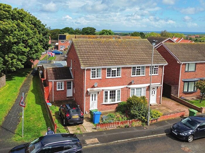 3 Bedroom Semi-Detached House For Sale In Eskdale Road, Whitby, YO22