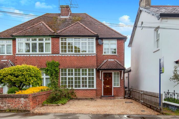 2 Bedroom Cottage To Rent In West Common, Gerrards Cross, SL9
