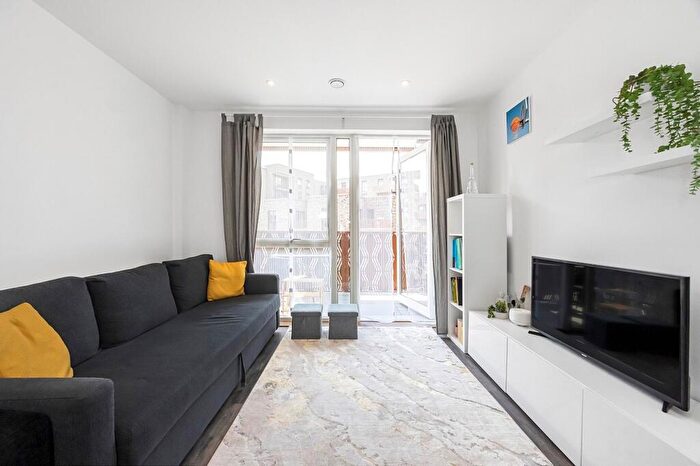 1 Bedroom Flat For Sale In Fresh Wharf Road, Swift House, IG11