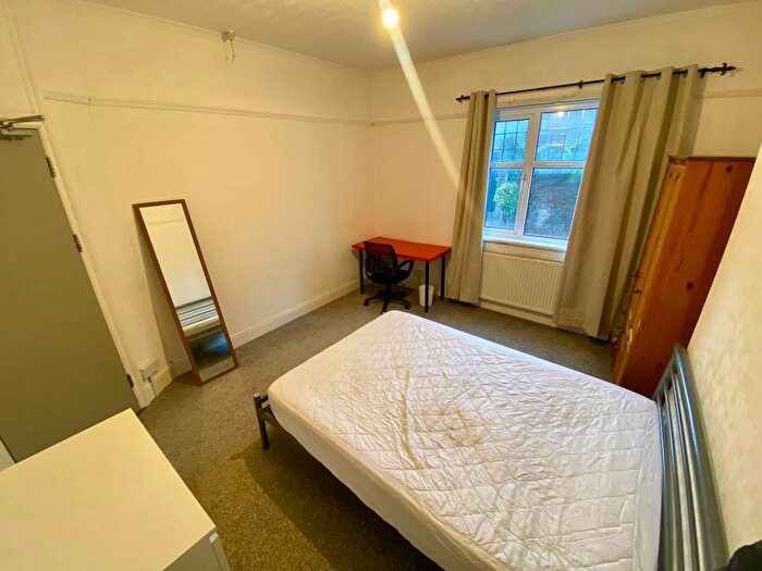 3 Bedroom Property To Rent In Rhyddings Park Road, Brynmill, Swansea, SA2