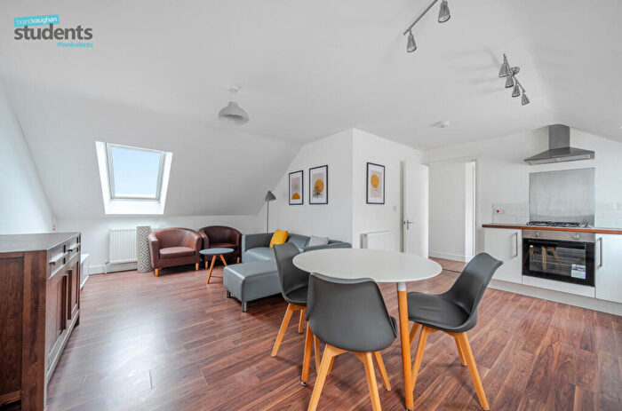 2 Bedroom Flat To Rent In Carlyle Avenue, Brighton, BN2