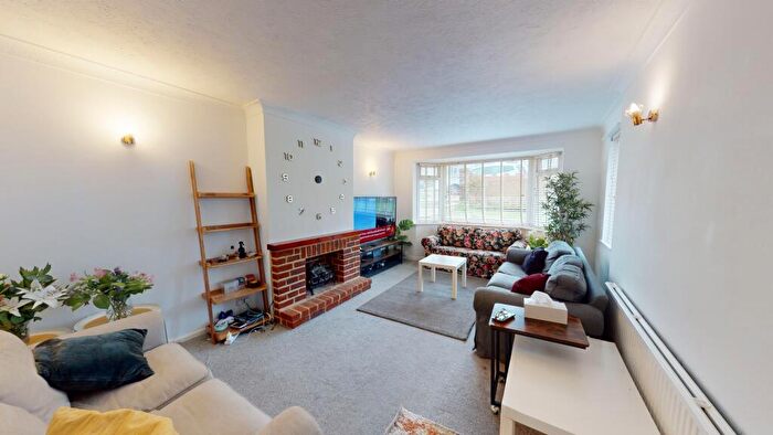 5 Bedroom Detached House To Rent In Chalkland Rise, Woodingdean, Brighton, BN2
