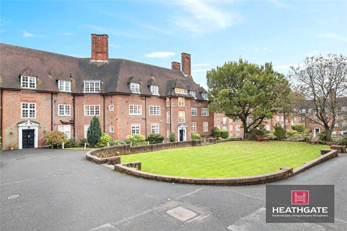 3 Bedroom Flat To Rent In Hampstead Way, London, NW11