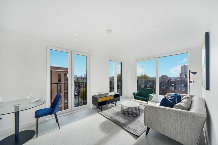 1 Bedroom Flat To Rent In Cendal Crescent, London, E1