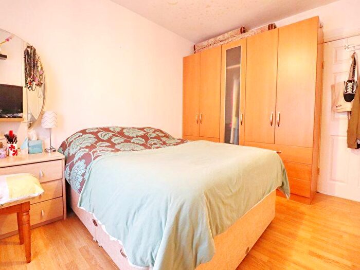 3 Bedroom Terraced House For Sale In Aspinall Crescent, Worsley, Manchester, M28