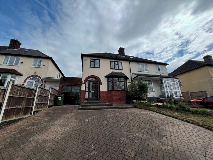 3 Bedroom Semi-Detached House To Rent In Goldthorn Avenue, Penn, Wolverhampton, WV4