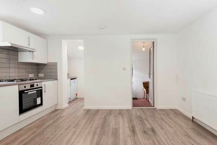 2 Bedroom House To Rent In Eastwood Street, Furzedown, London, SW16