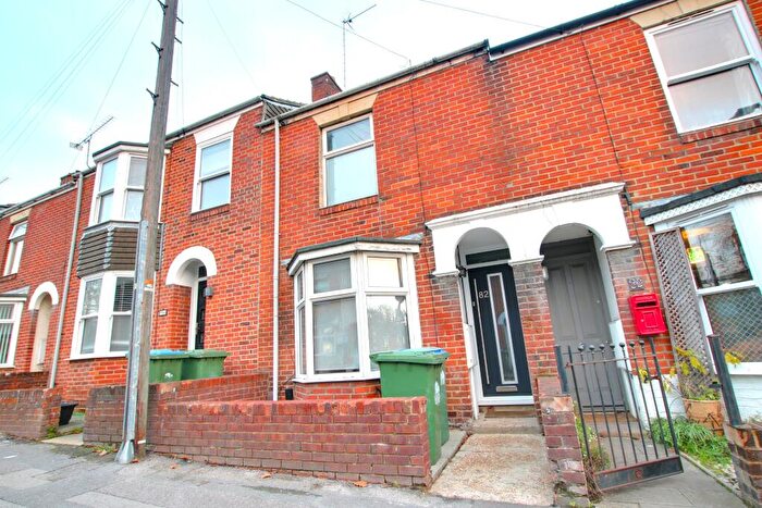 2 Bedroom Terraced House For Sale In Portswood, Southampton, SO14