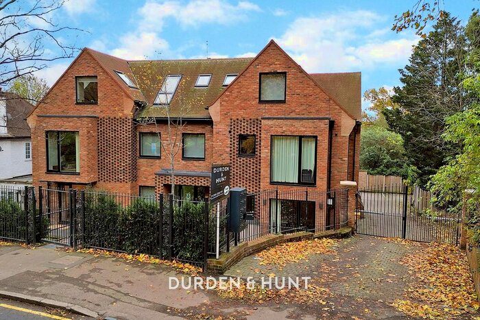 2 Bedroom Flat To Rent In High Road, Loughton, IG10