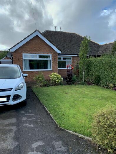 2 Bedroom Semi-Detached Bungalow To Rent In School Fold, Hesketh Bank, Preston, PR4