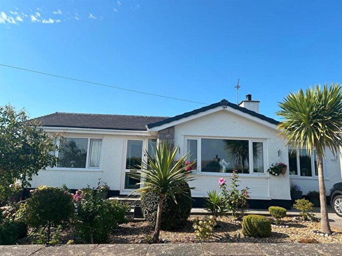 2 Bedroom Detached Bungalow For Sale In Lon Gogarth, Benllech, Tyn-Y-Gongl, LL74