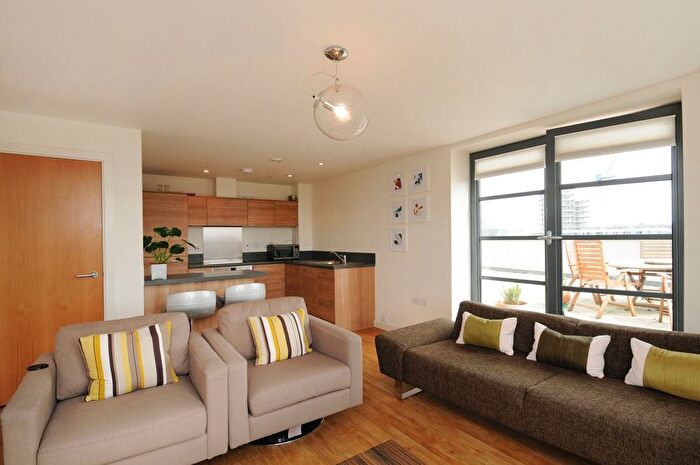 1 Bedroom Flat To Rent In Commercial Road, Limehouse, London, E14