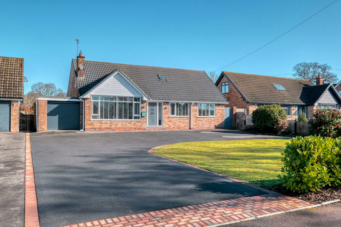 4 Bedroom Detached Bungalow For Sale In Salt Way, Astwood Bank, B96