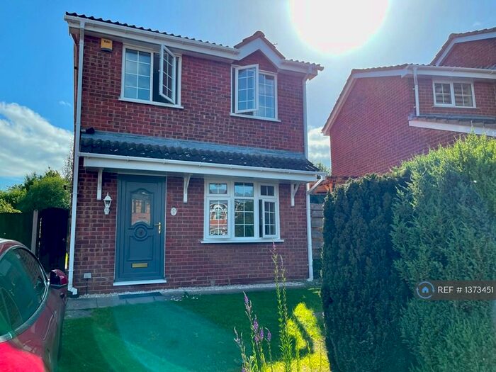 3 Bedroom Detached House To Rent In Priory Close, Crewe, CW1