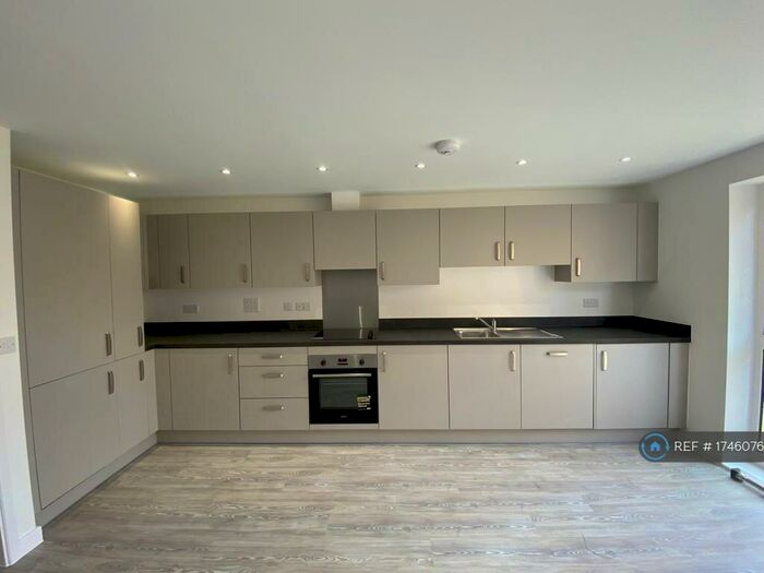 3 Bedroom Terraced House To Rent In Thimble Crescent, Wallington, SM6