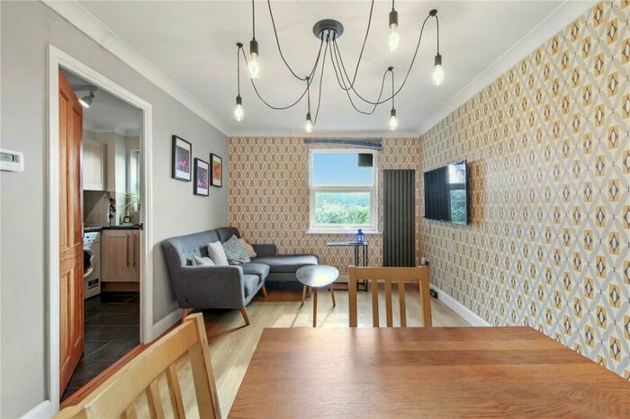 1 Bedroom Apartment To Rent In Edmeston Close, London, E9