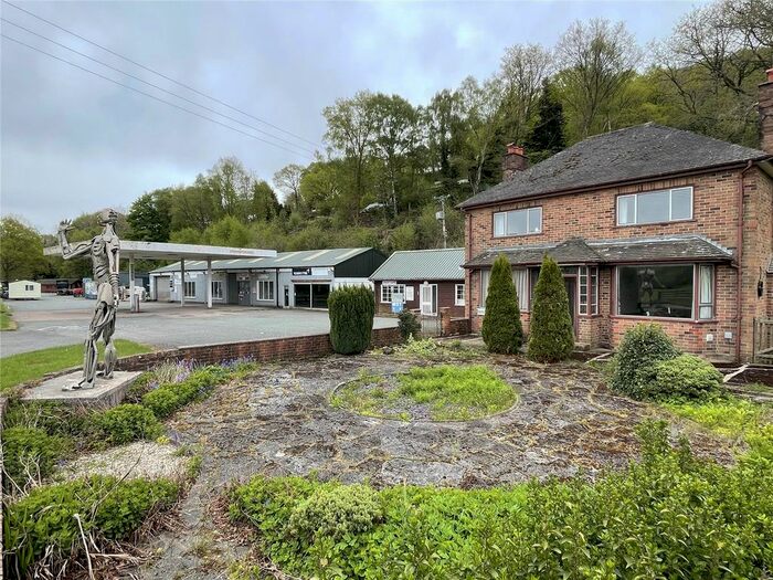 4 Bedroom Detached House For Sale In Dolwen, Llanidloes, Powys, SY18