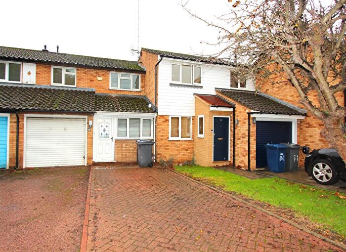 3 Bedroom Terraced House To Rent In Marshalls Close, New Southgate, N11