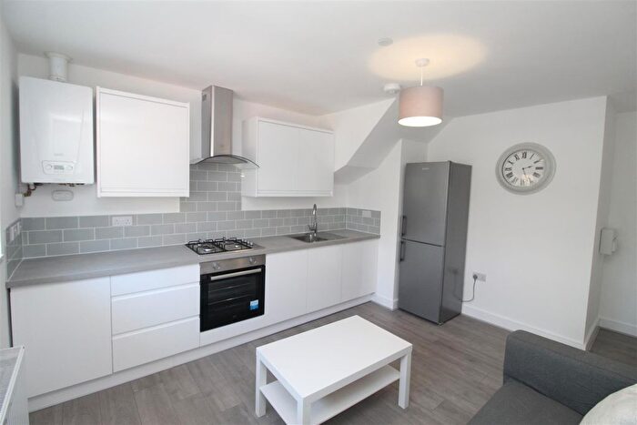 2 Bedroom Flat To Rent In Parkfield Place, Gabalfa, Cardiff, CF14
