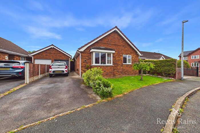 3 Bedroom Bungalow For Sale In Lon Olwen, Kinmel Bay, Conwy, LL18