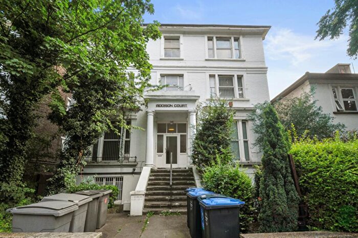2 Bedroom Flat To Rent In - Brondesbury Road, Brondesbury, NW6