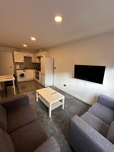 2 Bedroom Flat To Rent In Flat, Clarendon Road, Leeds, LS2