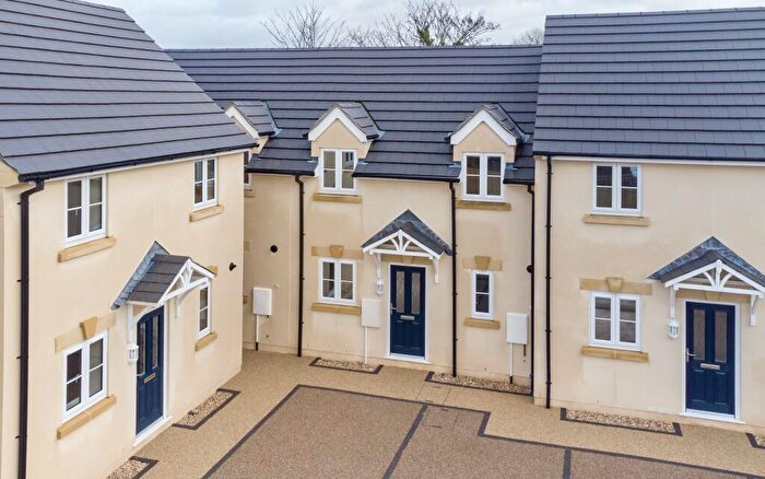 2 Bedroom Terraced House To Rent In Oakfield Road, Street, Somerset, BA16