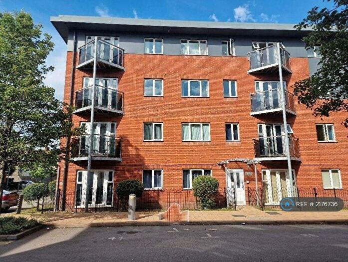 2 Bedroom Flat To Rent In Caister Hall, Coventry, CV1