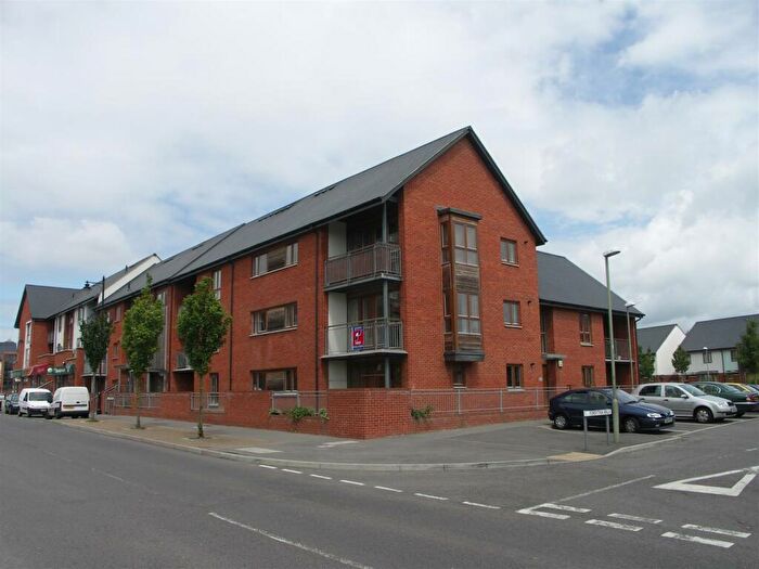 2 Bedroom Apartment To Rent In Forsythia Walk, Oakridge Village, Basingstoke, RG21