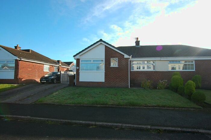 2 Bedroom Bungalow To Rent In Salisbury Crescent, Ashton-under-Lyne, Greater Manchester, OL6