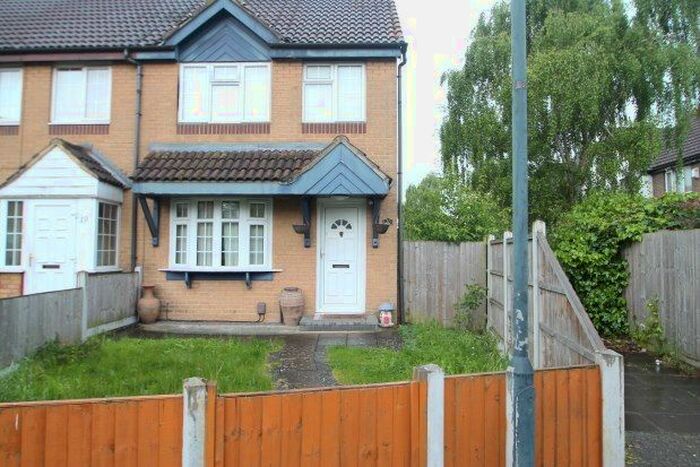 3 Bedroom Property To Rent In Merganser Gardens, London, SE28