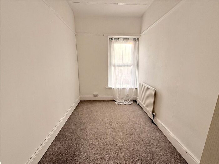 3 Bedroom Terraced House For Sale In Tycoch Road, Sketty, Swansea, SA2