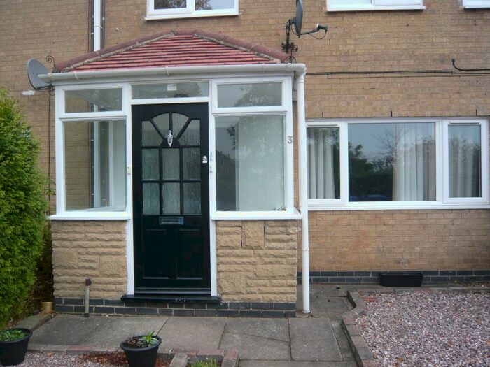 2 Bedroom Flat To Rent In Faringdon, Glascote Heath, Tamworth, Staffordshire B77