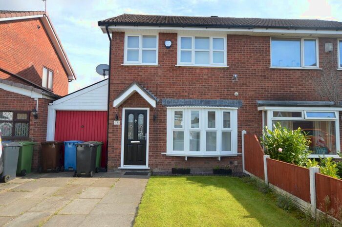 Semi-Detached House To Rent In Slaidburn Close, Wigan, WN3