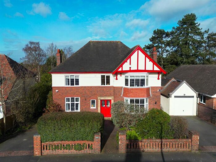 7 Bedroom Detached House For Sale In Foley Road, Stourbridge, DY9
