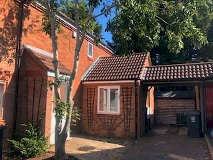 2 Bedroom Semi-Detached House To Rent In Knowles Road, Rushden, NN10
