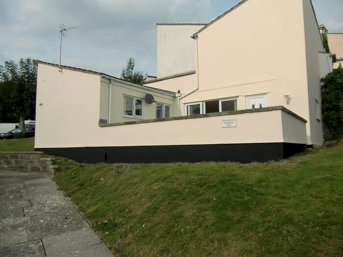 2 Bedroom Flat To Rent In Ashcombe Gardens, Weston-Super-Mare, BS23