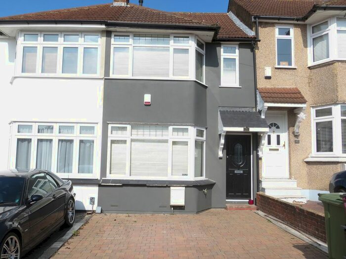 2 Bedroom Semi-Detached House To Rent In Somerset Avenue, Welling DA16