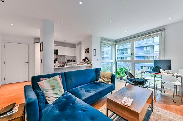 1 Bedroom Flat To Rent In Queensland Road, Holloway, London, N7