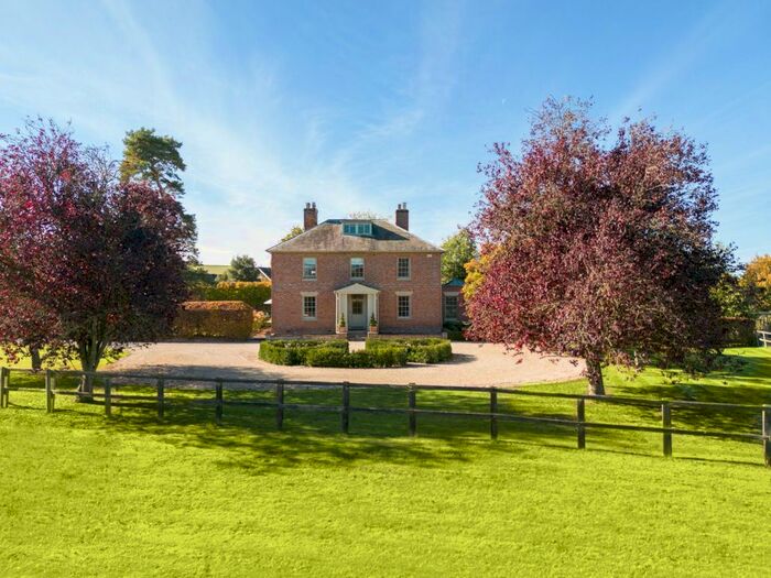 5 Bedroom Detached House For Sale In Upper Lambourn, Hungerford, Berkshire, RG17