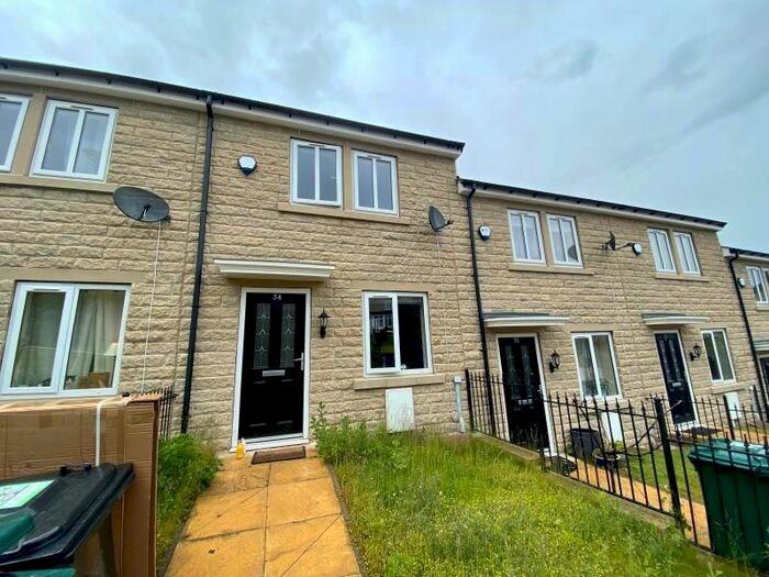 2 Bedroom Property To Rent In Springhurst Road, Shipley, BD18