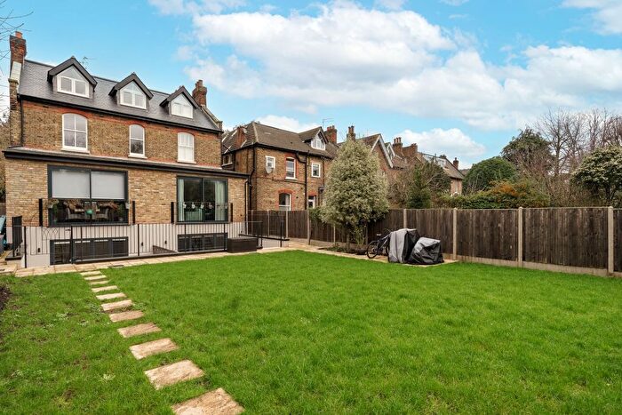 2 Bedroom Flat To Rent In Freeland Road, London, W5