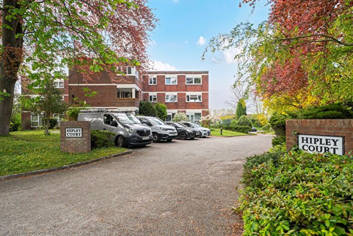 2 Bedroom Flat For Sale In Warren Road, Guildford, GU1