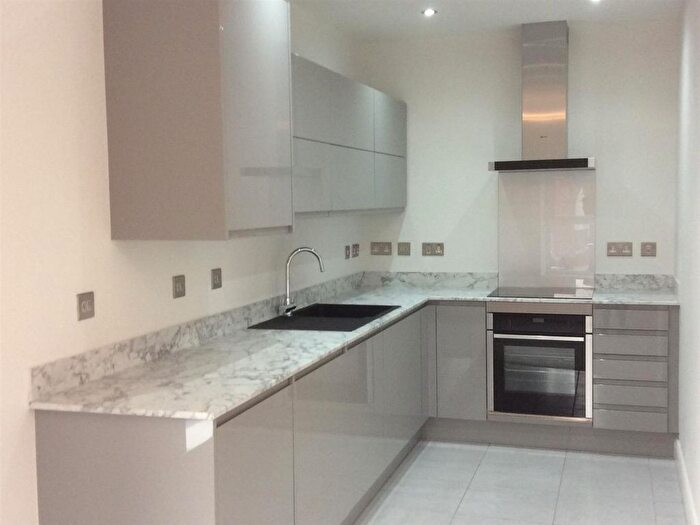 1 Bedroom Flat To Rent In Humber Street, Hull, HU1