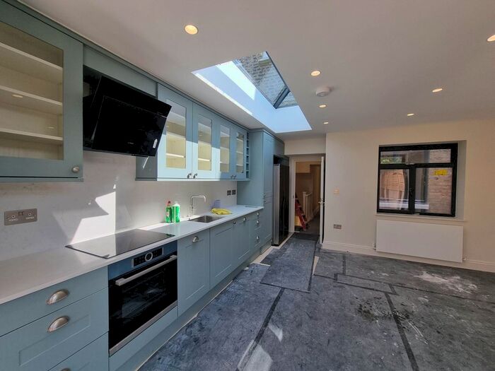 4 Bedroom Flat To Rent In Chatterton Road, Finsbury Park, N4