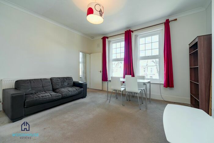 2 Bedroom Flat To Rent In Blenheim Gardens, London, NW2